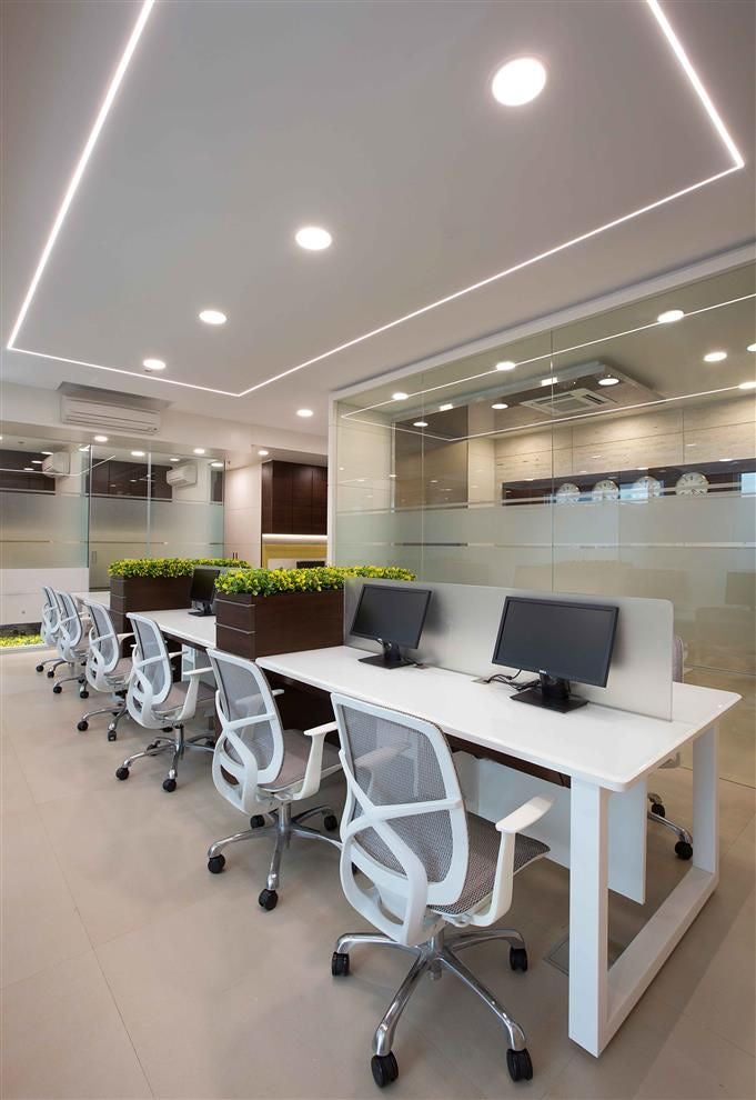 WD3800 Savio 極簡風無框屏風枱 – Minimal Frameless Panel Table